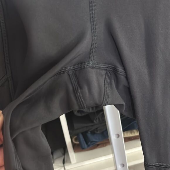 Lululemon Toasty Tech Tight II Black size 6 (small) $138 msrp - Picture 7 of 10